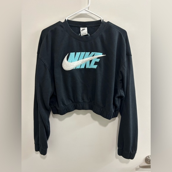 Nike Tops - 🍁Nike Cropped Cinched Crewneck